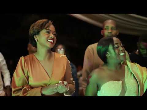 Azmo Nawe dance moves at a wedding