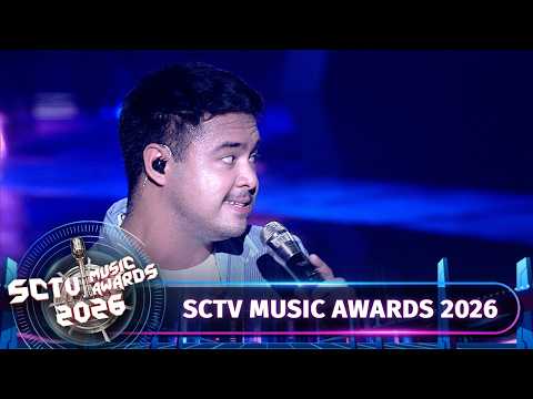 Nadhif Basalamah Bawakan &ldquo;Bergema Sampai Selamanya&rdquo; dengan Penuh Penghayatan | SCTV Music Awards