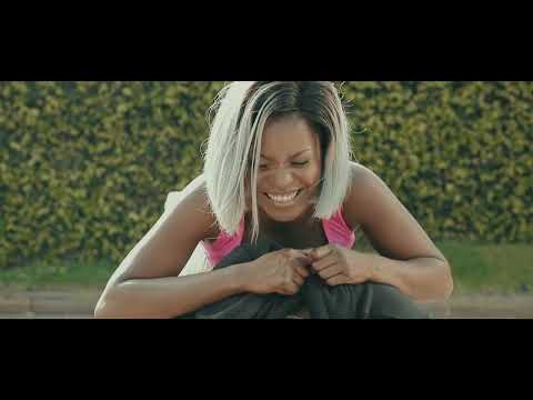 Daphne - Promets moi (Official Video)