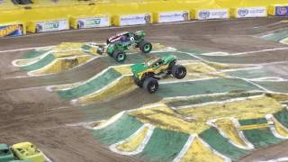 Grave Digger vs Dragon, Monster Jam monster truck racing final