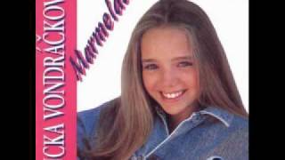 Videoklip: Lucie Vondráčková - Tenisák s textom piesne Videoklip Lucie Vondráčková - Tenisák s textom piesne