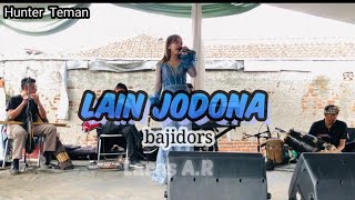 Download lagu Lain Jodona //Cover #live ferfoam #laras ayu #bajidors #viraltiktok alah geunah...... mp3