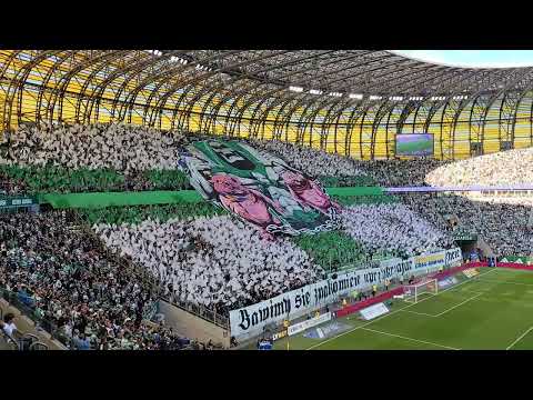 Derby Trójmiasta. Druga oprawa Lechii: "Bawimy się znakomicie uprzykrzając kurwom życie"