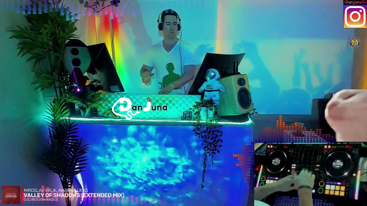 Collective House - Raid Train