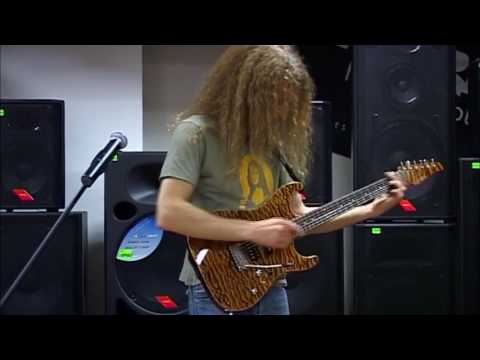 Guthrie Govan - Fives (live)