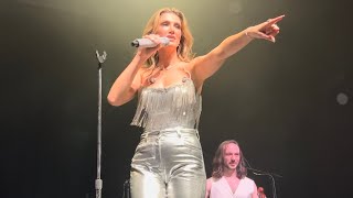 Delta Goodrem - Touch - LIVE *4K* FRONT ROW Manchester 31/8/23 Hearts On The Run Tour