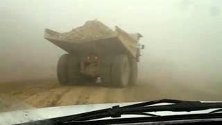 Dont try this at home, Komatsu Truck Drift!