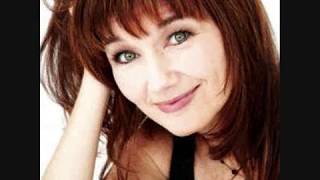 Lari White  ( Made To Be Broken / Tyros 5 )