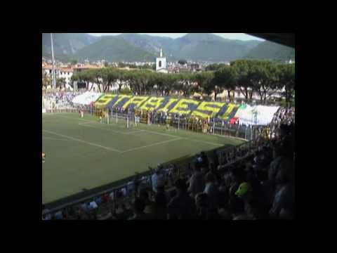 La curva della Juve Stabia: dal 1907 a sostegno di una fede!
