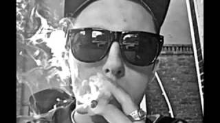 Mac Miller Ft. Wiz Khalifa - Keep Floating