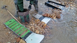 Video thumbnail for SLUICING FOR GOLD - bazooka gold trap vs. martin prospecting sluice box vs. custom clear fluid bed by sluice lee