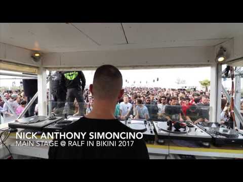 Nick Anthony Simoncino @ Ralf in Bikini (23.04.2017)