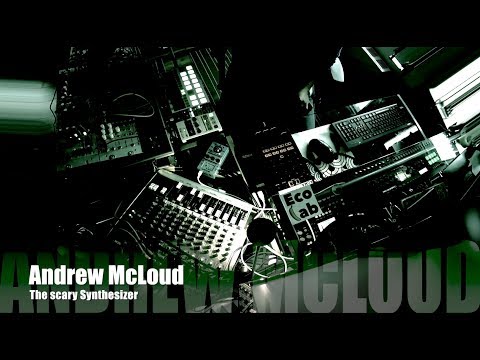 The scary Synthesizer // Live Performance