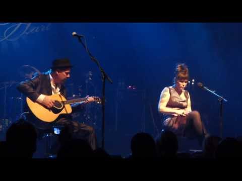 Beth Hart @ Volkshaus / Zürich 2013 (3-7)  (Ain't no way - acoustic)