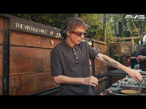 Guido Sartoris - AVG Electic Café x AVG Recordstore #MusicBeforeBreakfast