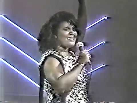 Soltera y libre  " LA LOBA "  milagros hernandez