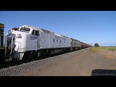 SSR 4VK5 Grain Train With CLF3 "Space Ghost" - PoathTV Australian Trains & Railways