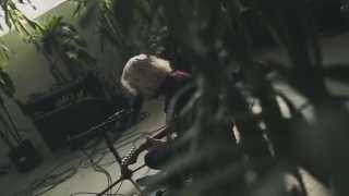 Connan Mockasin - Do I Make You Feel Shy?