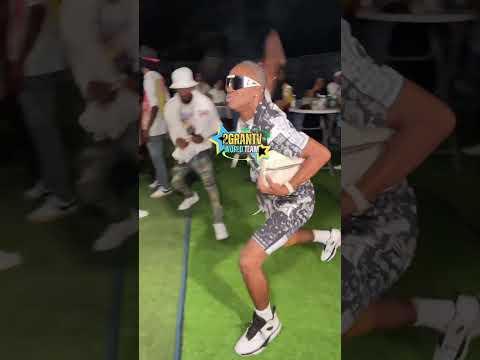 Shelly Belly New dance move in Jamaica 🇯🇲 #2gran