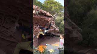 Video thumbnail de Heroe de Leyenda, 6c+. Mont-roig del Camp