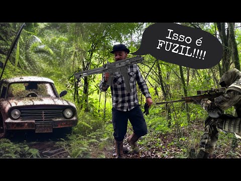 Treasure hunt with a lot of mystery in the place, look at what he found