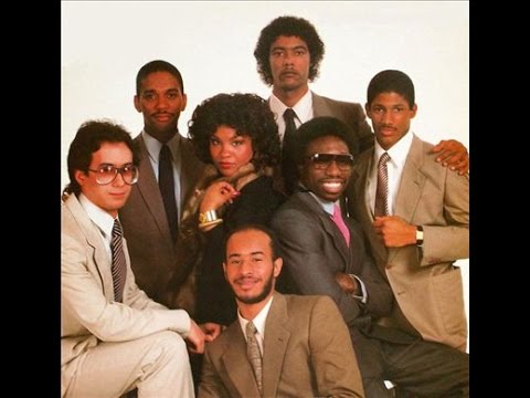 Change - Searching (Extended 12" Version)