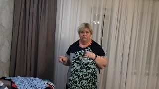 Мы начали переезжать в новую квартиру. Мой гардероб.