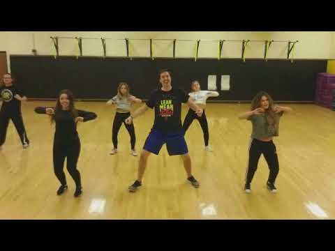 Agachadita By Los 2Notas (zumba)