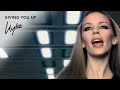 Videoklip Kylie Minogue - Giving You Up  s textom piesne