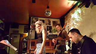 Sandra Badal Trio - Just One of Those Things ( Cole Porter )