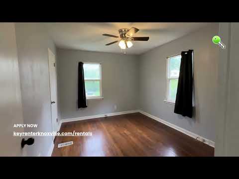 Charming 3-Bedroom Bungalow with Carport in Oak Ridge property video