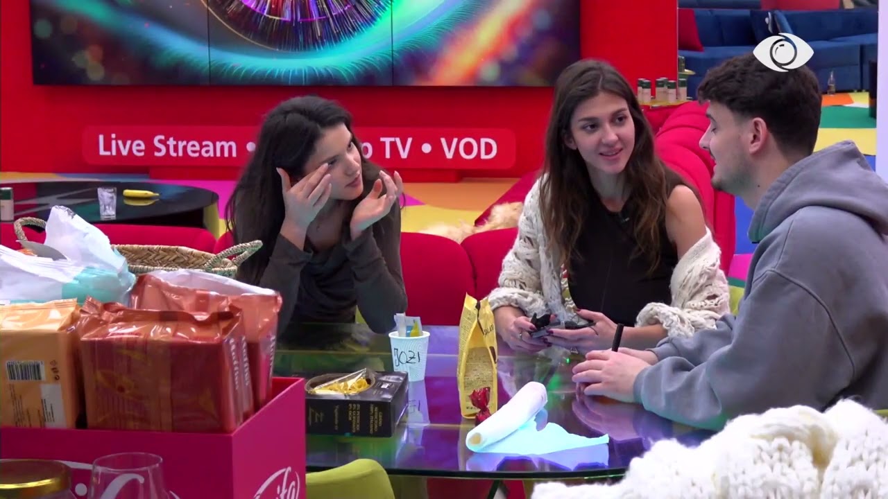 “Syrin moj Manushe, syrin…”/ Loredana ja merr këngës: Imagjino sa lartë shkoj unë