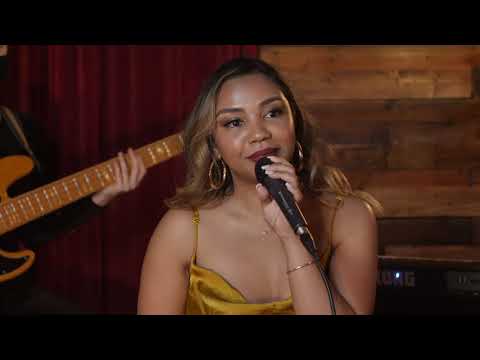 Niu Raza - Any e (Live From The ALA Sherehe Celebration)