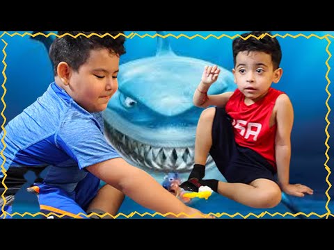 Twin R' Us / Marine Rescue Shark Ship / Kids Unboxing & Play With New Toy