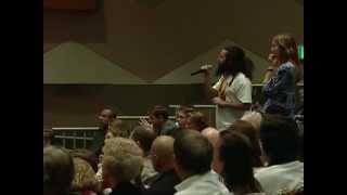 Cristopher Hitchens refuses to answer ridiculous question by pseudo-intellectual