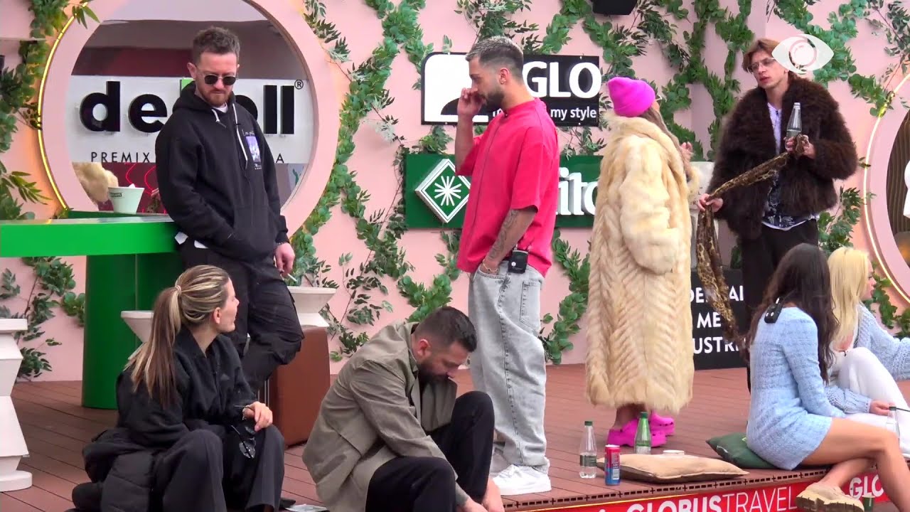 M'i jep dy nga zarfat se do t'i lexoj/ Gjesti diskuton me Rozanën: Mos u lodh kot