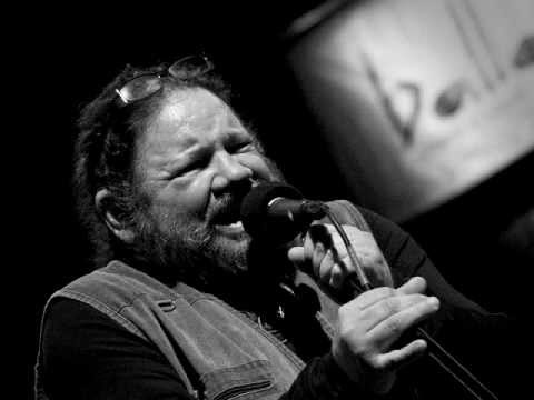 "Piosenka polskich Rockefellerów" - Marek Sochacki