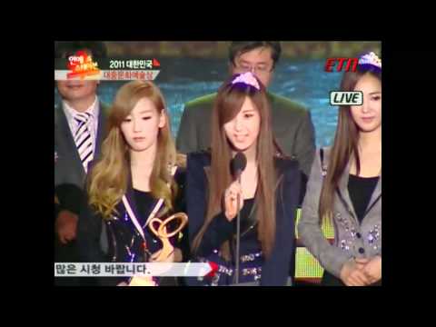 111122 SNSD - News @ 2011 Korean Popular Culture & Awards [1]