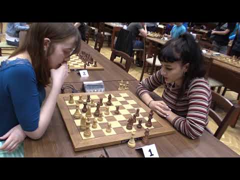 D20 4.1. Emma Poliaková - WFM Anna Vrtiaková 1/2:1/2