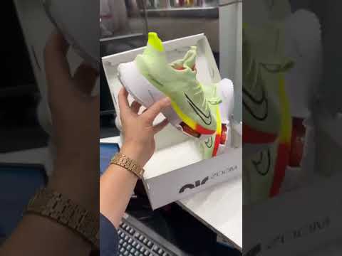 Light green nike air zoom tempo next flyease barely volt