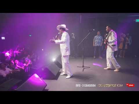 Flor de capómo chuy luviano y los rayos de Mexico en vivo