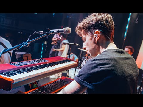 Couch - "Let Me Hold You" (Live in LA)