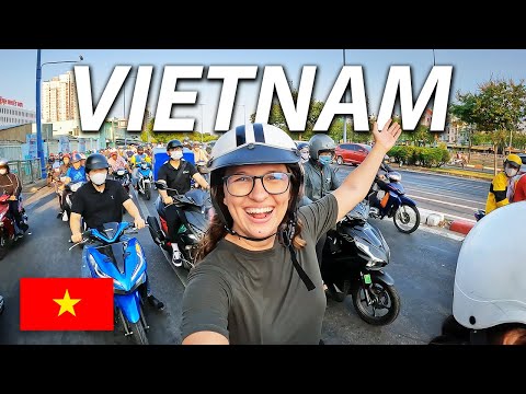First Time in VIETNAM 🇻🇳 Exploring Ho Chi Minh City (Saigon)