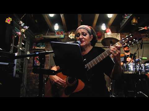 "Sobre una Tumba una Rumba" - Sesión en vivo en "El Búnker" (Extracto)