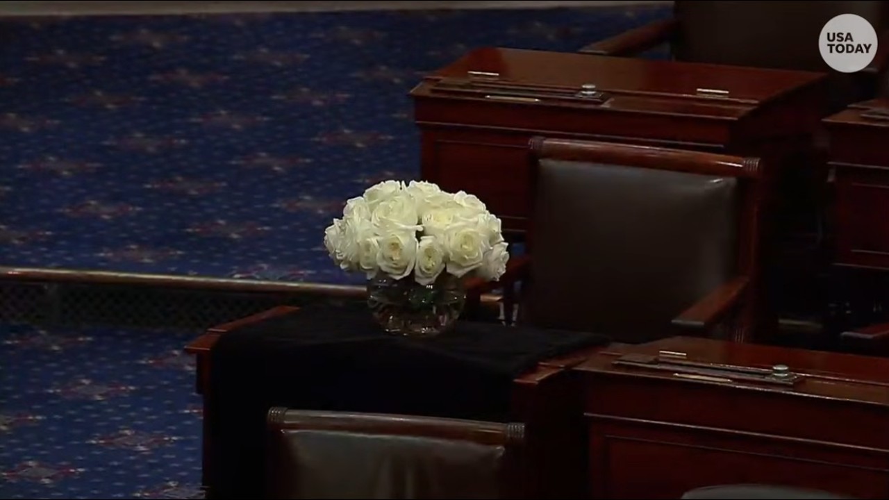 Lindsey Graham's Senate desk covered in shroud as Democratic, Republican colleagues share memories