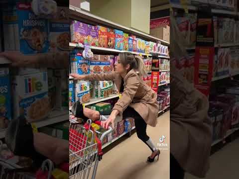 Nouvelle tendance pour faire ses courses 🔥 #shorts #short #shortsca