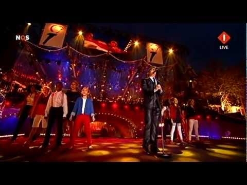 Guus Meeuwis - Wij zullen doorgaan - 5 Mei Concert 05-05-12 HD