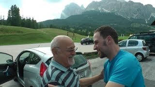 preview picture of video 'Wiedersehen in Cortina d'Ampezzo, Dolomiten Klettersteig-Mekka - Abenteuer Alpin 2012 (Folge 1.1)'