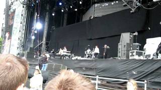 Lewis Takes Off His Shirt - Owen Pallett - Hyde Park 30 06 2011