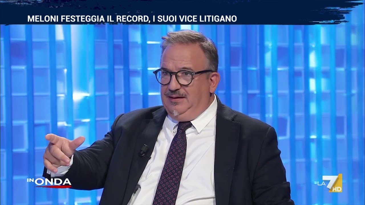 L'attacco di Calenda a Vannacci: “Un neofascista dichiarato. Un'emanazione di Putin in Italia”